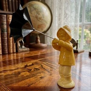 AVON VINTAGE Tug-a-brella Cologne Decanter Collectible Perfume Bottle With Box